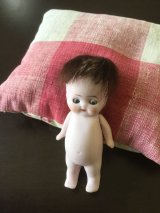 ウィッグをつけたオールビスク　アンティークドール　スリーピングアイ    ６、６cm