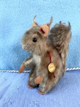 ふさふさ尻尾のリス ハーマン  ジャーマン     ヴィンテージ　１２ｃｍ