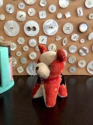 画像1: ピンクッション＆テープメジャー　コーデュロイの小熊     ジャパンメイド
