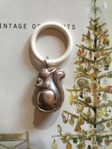 りすのシルバーラトル   ヴィンテージ    from   LONDON