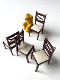 小さな椅子　シックなカラーとデザイン　オールドプラスチック　人形遊び   ドールハウス