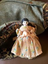 小さなチャイナヘッドドール　１０、５ｃｍ       ドールハウス   アンティーク   人形遊び
