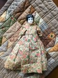 花柄ドレスのチャイナヘッドドール　１８ｃｍ　ジャーマンアンティーク　チャイナショルダー