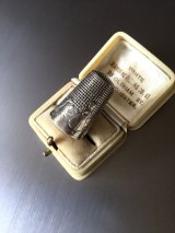 銀のシンブル    　　赤ずきんちゃんと狼  　★フレンチアンティーク