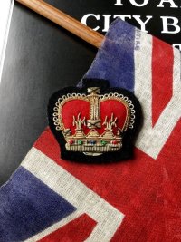 王冠のエンブレム　クラウン　刺繍　ハンドメイド