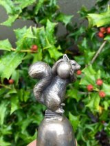 ティーベル　りすのナトキン　SQUIRREL NUTKIN　ピーターラビット　卓上ベル 英国