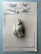 銀の猫　ベビーラトル   ★ ヴィクトリアンキャット　ペンダントトップ