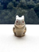 ふっくらうさぎ　エスティローダー　練り香水　コンパクト　オリジナルボックス
