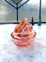 ガラスの兎  　    サーモンピンク    　★６ｃｍ 　　ウサギの入れ物     