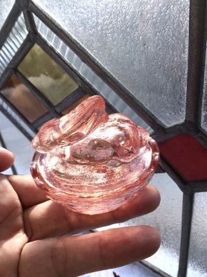 画像3: ガラスの兎  　    サーモンピンク    　★６ｃｍ 　　ウサギの入れ物     