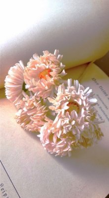 他の写真3: ヴィンテージの布花　コサージュ   ★ブーケ　ドール制作    　素材　造花　２．