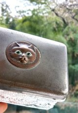 猫の蓋のガラスケース