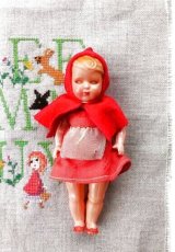 赤ずきんちゃん　眠り目のヴィンテージドール　１４ｃｍ 
