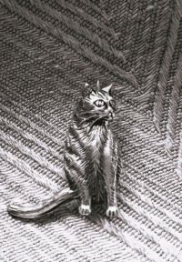 お座り猫のブローチ　スターリングシルバー　アクセサリー