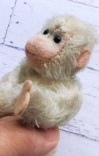 シュタイフのジョコ　Jocko　チンパンジ―　珍しいアイボリーお猿さん　１１ｃｍ　