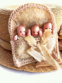 三つ子ちゃん　ミニチュアドール　人形遊び　ジャーマンアンティーク　ドールハウス