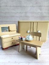 ミニチュア家具　４点セット　人形の家　アンティーク　