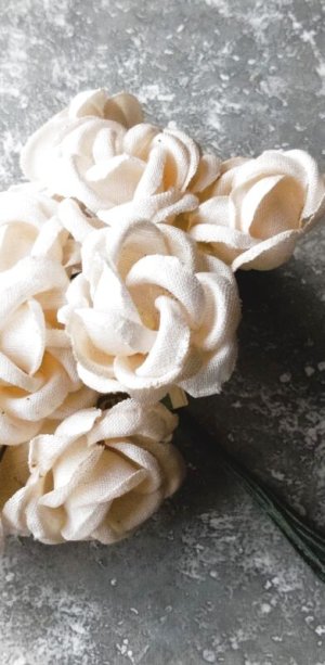 画像4: バニラ色の布花　ホワイトローズ　アンティークコサージュ   ★薔薇のブーケ　ドール制作    　　