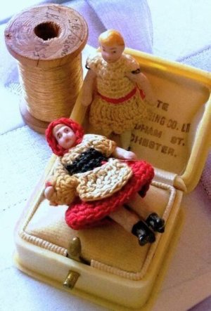 画像4: バスケットさげて　赤ずきんちゃん　ミニチュア　オールビスクドール   人形の家　　