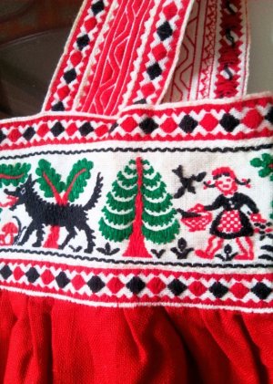画像5: チロリアンテープのついたスカート　赤ずきんちゃんとオオカミ　刺繍　リボン　