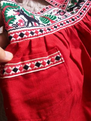 画像3: チロリアンテープのついたスカート　赤ずきんちゃんとオオカミ　刺繍　リボン　
