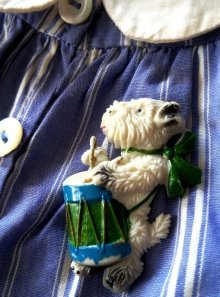 他の写真2:  仔犬のドラマー　ヴィンテージのブローチ　テリア　ホワイトドッグ