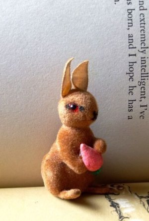 画像1:  ニンジンが好物のウサギさん　ヴィンテージアニマル