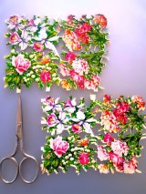 春をさがして　花のクロモス　カーネーション　アイリス　薔薇　スズラン
