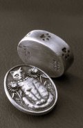 にゃんの小物入れ 　ピアス　ブローチ　ピューターのピルケース