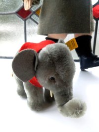 小さい象　シュタイフ　９ｃｍ　グーグリーアイ　