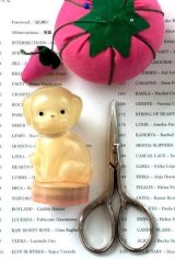 仔犬のテープメジャー 鋏  ＆ ピンクッション　ヴィンテージの３点セット　
