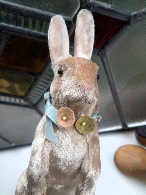 画像4: 花飾りを結んだベルベットラビット　１４ｃｍ　スタンディングポーズ　ヴィンテージ