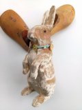 花飾りを結んだベルベットラビット　１４ｃｍ　スタンディングポーズ　ヴィンテージ