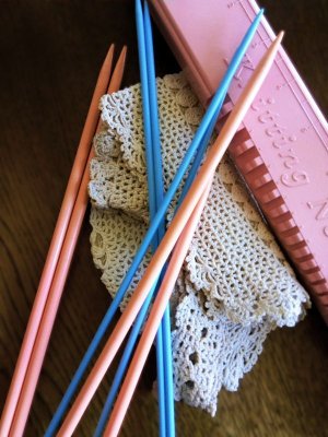 画像4: ニードルケース ＆ 編み針　ベビーピンク　ベークライト　英国　