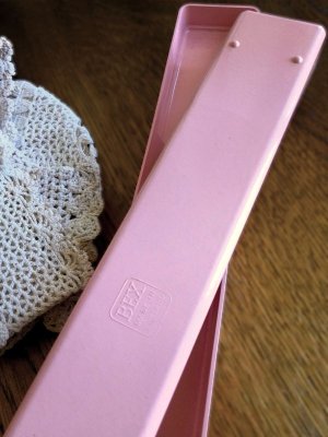 画像2: ニードルケース ＆ 編み針　ベビーピンク　ベークライト　英国　