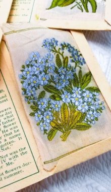 他の写真3: 花刺繍カード　イギリス　KENSITAS　シガレットカード ５種セット  A　シルク 　コラージュにも　コレクション