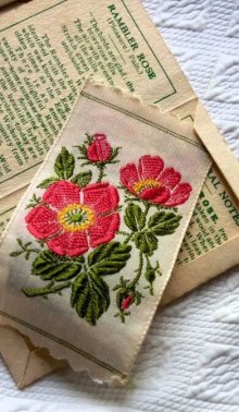 他の写真1: 花刺繍カード　イギリス　KENSITAS　シガレットカード ５種セット B　シルク 　コラージュにも　コレクション