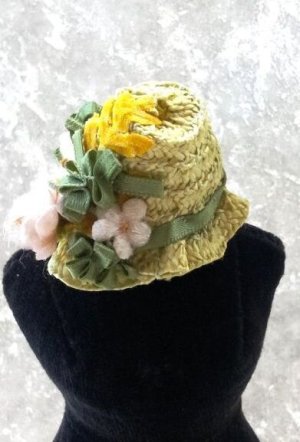 画像1: 若草色のフラワーハット　E　人形用    麦わら帽子  ミニチュアサイズ　