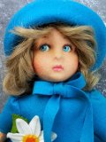 蒼い瞳のお嬢さん　レンチドール　イタリア生まれのフエルトドール