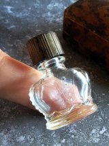 小さな王冠のガラスボトル　ミニチュア香水瓶　フレグランス