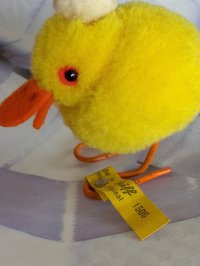 カステラ色のあひるさん　シュタイフのウールポンポン　バード   