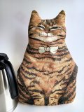 おすわり猫　背の高いポットコゼ　from LONDON