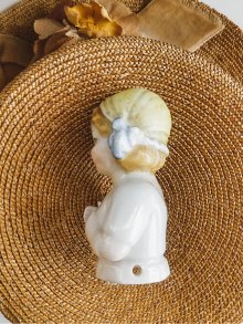 他の写真3: ハーフドール　陶器　５，３ｃｍ　ピンクッションドール　窓辺のオブジェ