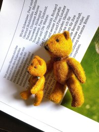 ミニチュアベア　ブラウンフエルト　ハンドメイド　２点セット