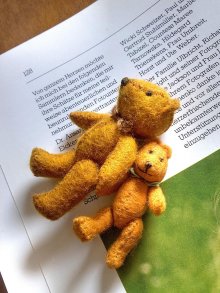 他の写真2: ミニチュアベア　ブラウンフエルト　ハンドメイド　２点セット