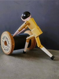 ペグドール　オランダ人形　７，５ｃｍ　from  LONDON　人形の家　