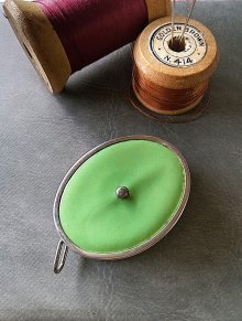 他の写真3: テープメジャー　おすまし猫さんの刺繍　ヴィンテージ　裁縫コレクション