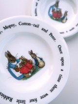 HAPPY PRICE！ウェッジウッドのミニチュアの皿　７，８ｃｍ　ピーターラビット　from  LONDON　