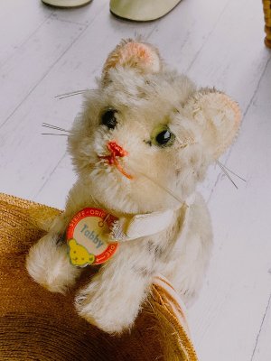 画像2: 猫のTUBBY 　ピスタチオグリーンのガラス目　シュタイフ　キャット