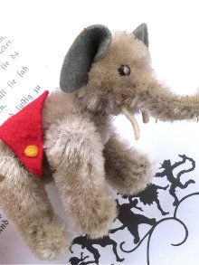 他の写真2: ミニチュアの象　シュコー　ノアの箱舟シリーズより